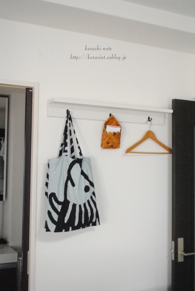 【DIY】セルフペイント *「壁に付けられる家具・棚」リメイク完成!_b0351624_16343158.jpg