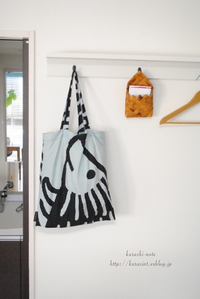 【DIY】セルフペイント *「壁に付けられる家具・棚」リメイク完成!_b0351624_16343507.jpg