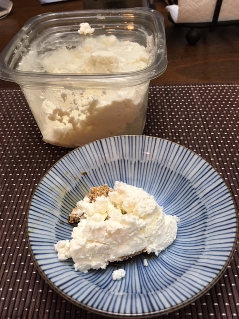 Bristol Farmsの試食品と感動のリコッタチーズ_e0350971_13592562.jpg