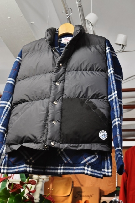 本日より展開です! 18番ダウン Crescent Down Works_d0152280_10475224.jpg