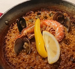 丸の内　リンゴ_a0264383_21570101.jpg