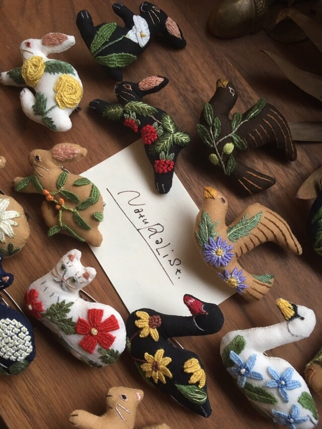 【ブローチ!ブローチ!ブローチ!6〜あなたの胸に灯るちいさなひかり〜】出展者のご紹介 NatuRaLiSt.さん。_e0060555_09554654.jpg
