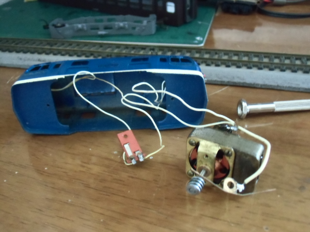 カツミ16番 EB58 分解ごっこ : 新湘南電鐵 横濱工廠3