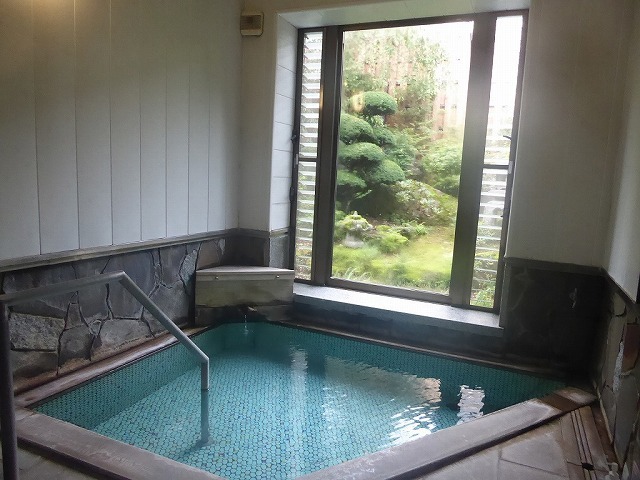 中山平温泉の三之亟湯のお風呂と料理 北海道 東日本パスで東北温泉巡りのひとり旅 ルソイの半バックパッカー旅