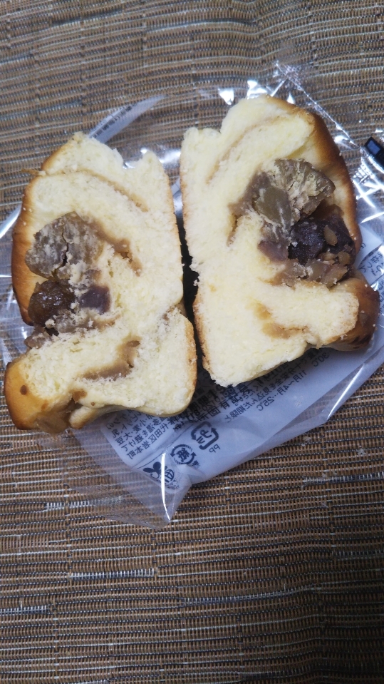 ローソン くりブレッド_f0076001_23445061.jpg