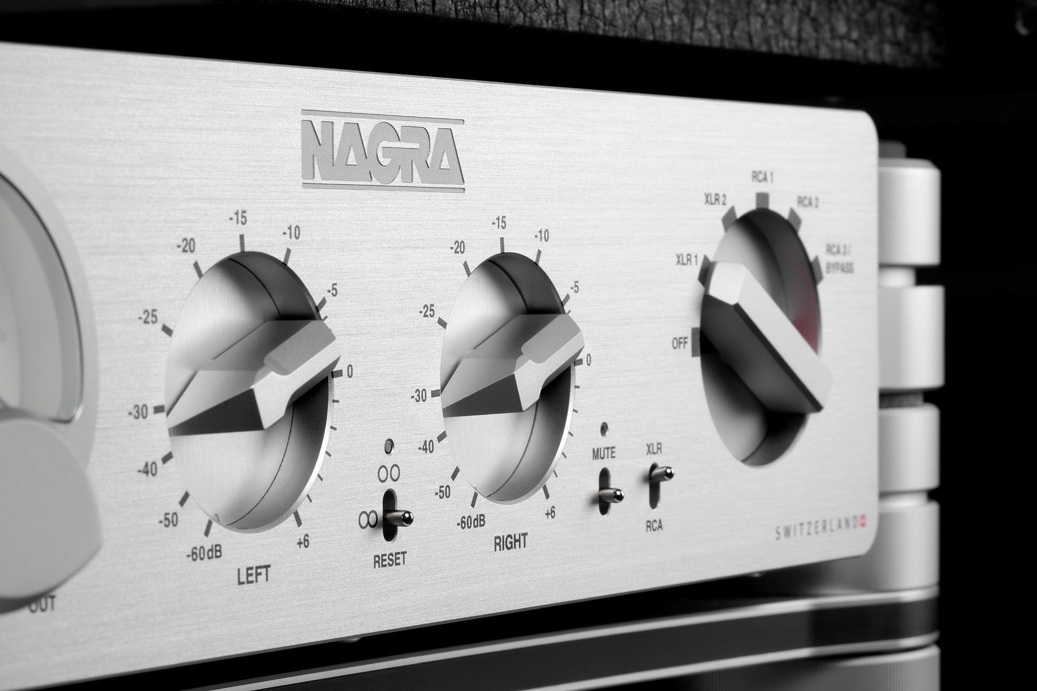 NAGRA HD PREAMP 店頭デモのお知らせ_e0404728_00041030.jpg