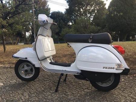 低走行、程度良し、人気の白　VESPA PX200 FL2  入りました！_f0123137_22391468.jpg