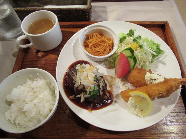 奥河内・洋食のおとぎ屋 ＊ 古民家カフェの週末ランチ♪_f0236260_18575141.jpg