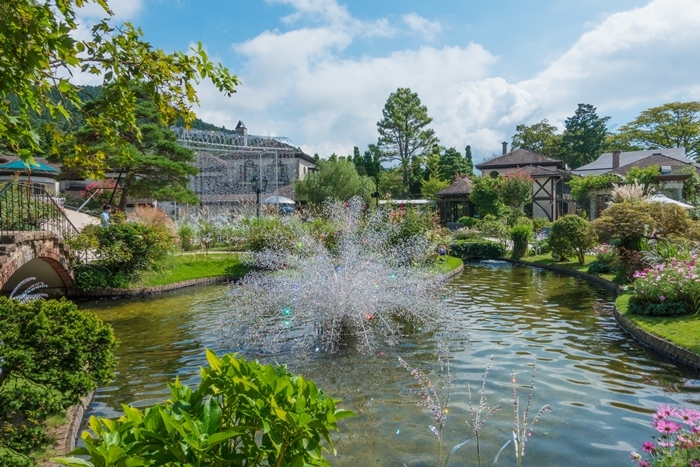 秋の箱根ガラスの森美術館 SONY RX100M5で撮るクリスタルガラスの輝き_b0145398_19220904.jpg