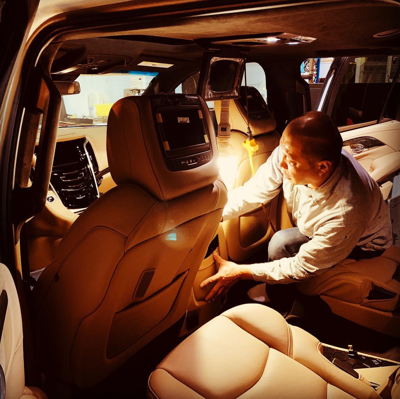 10月5日(土)ランクル200A様納車♪エスカレード入庫です👀💛 ランクル レクサス LX570 キャデラック♡TOMMY♡_b0127002_17432022.jpg