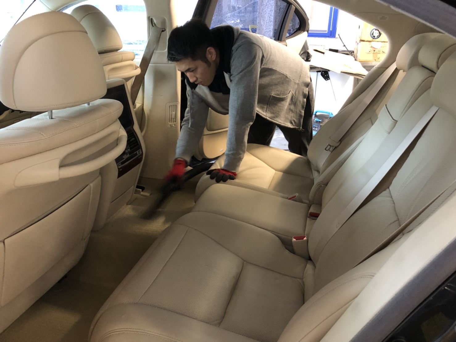 10月5日(土)TOMMYBASEブログ☆S様フーガ納車!S様LS460新潟へ!カスタムセダン♪レクサス♪自社ローン♪_b0127002_19501461.jpg