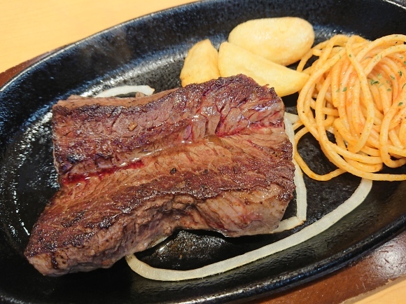 10/5 ステーキ宮八王子松木店 てっぱんステーキランチ140グラム+サラダバー+ドライゼロ_b0042308_11324740.jpg