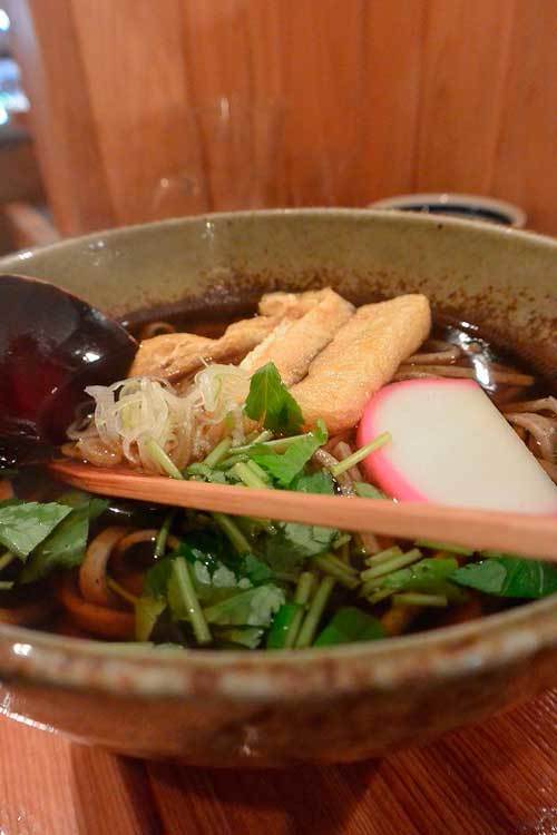 【(東京グルメ)新宿「粗挽き蕎麦 トキ」で「長珍」の燗酒呑み比べ!!】_a0005436_12374734.jpg