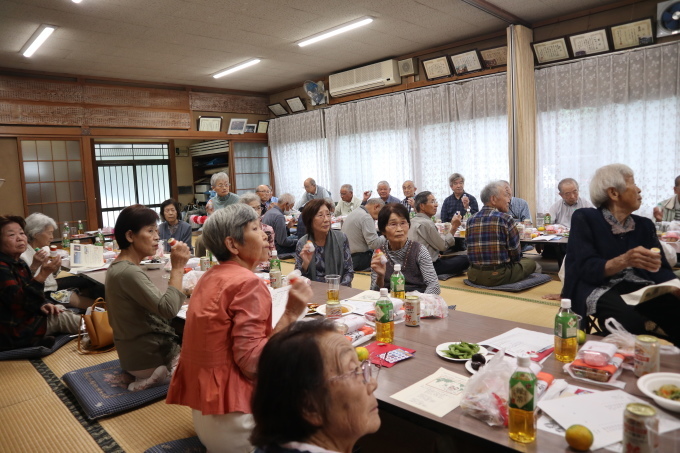 城地区敬老会に音楽をお届けです_e0040673_17450794.jpg