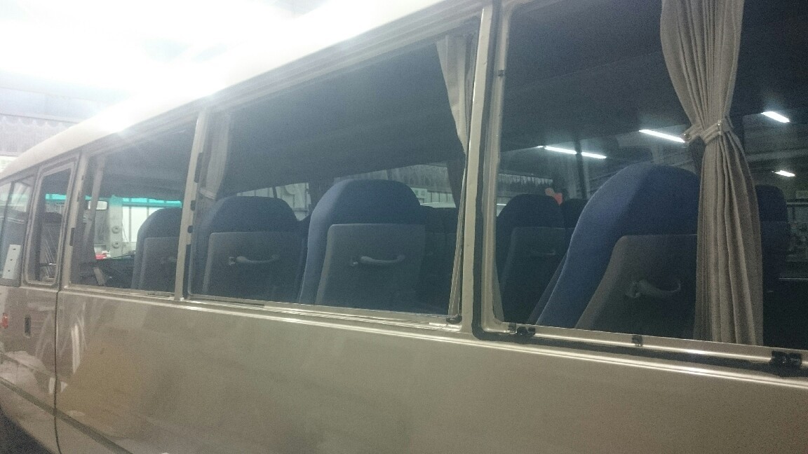 コースター サイドガラス交換 株 山田硝子工業 富士吉田市