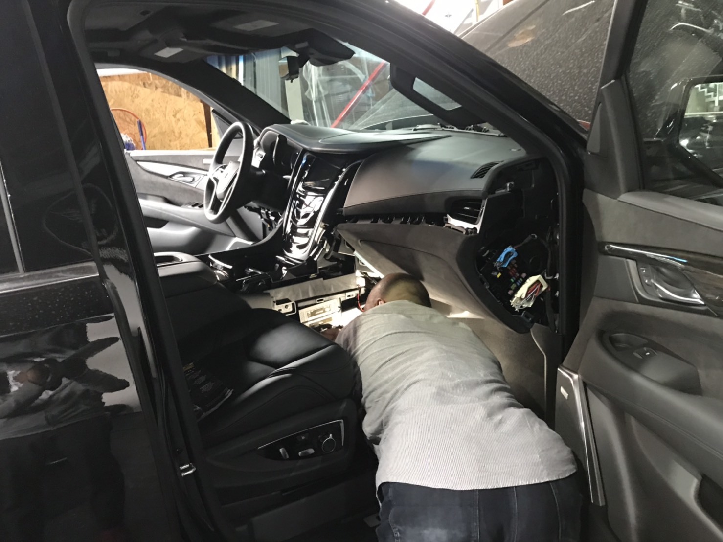 10月9日(水)TOMMYBASEブログ☆在庫車カスタム製作中!フーガ♪レクサス♪レガシィ♪自社ローン♪ローンサポート♪_b0127002_20143452.jpg