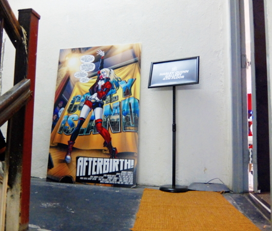 DC本社のハーレイ・クイン・ギャラリー（the Harley Quinn Gallery at DC Headquarters）_b0007805_05313955.jpg