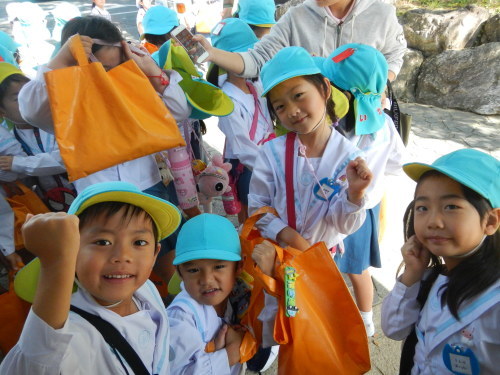 木曜市へ行ってきました みかづき第二幼稚園 高知市 のブログ 木曜市へ行ってきました みかづき第二幼稚園 高知市 のブログ