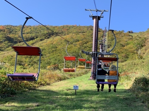 ロープウェイとリフトで行く谷川岳 19年10月 散歩ガイド ロープウェイとリフトで行く谷川岳 19年10月 散歩ガイド