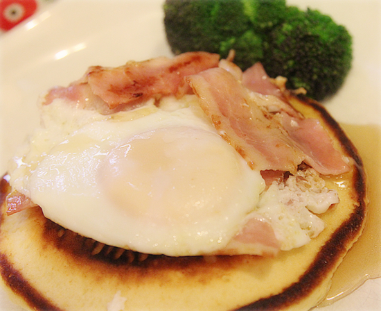 目からうろこのパンケーキ_a0389088_17504933.jpg