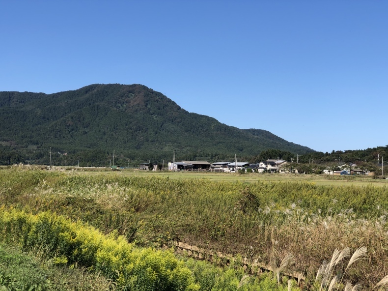 里山風景に ずぼら女将はつぶやきます