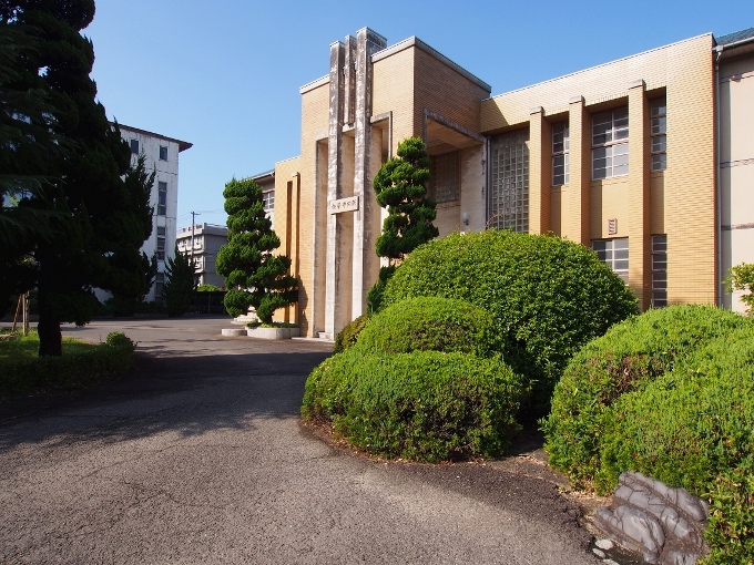 新田高校たちばな館 旧新田中学本館 近代建築watch