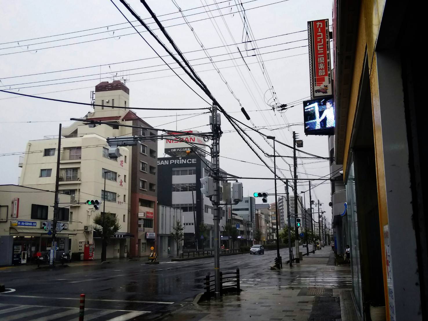 大型台風 過ぎた後も気を付けて。_d0013202_11550605.jpg