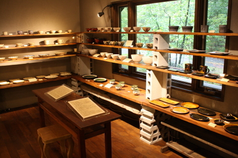 「特別展」のご案内 12月24日(火)まで開催_a0260022_15122914.jpg