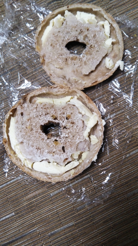 ル・クレーヴ シナモンくるみりんごクリームチーズ_f0076001_22134839.jpg