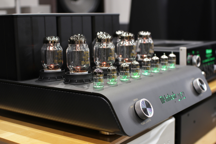 McIntosh MC2152 展示機を導入_e0404728_00011148.jpg