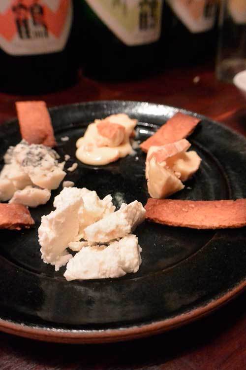 【(東京グルメ)西荻窪 「カントニクス」・・・燗酒と羊肉とエアハムのお店!!】_a0005436_15293399.jpg