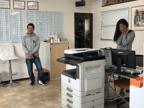 10月15日 新在続々!新車 エスカレード ハイエース アルファード_b0127002_15215409.jpg