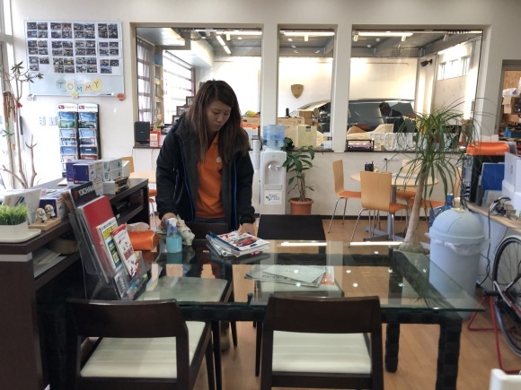 10月15日 新在続々!新車 エスカレード ハイエース アルファード_b0127002_15303512.jpg