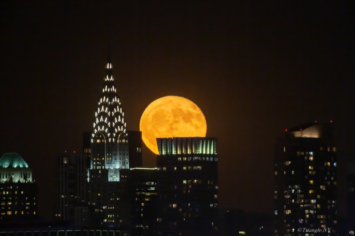 Hunter\'s Moon with Chrysler Building 2019_a0274805_19203751.jpg