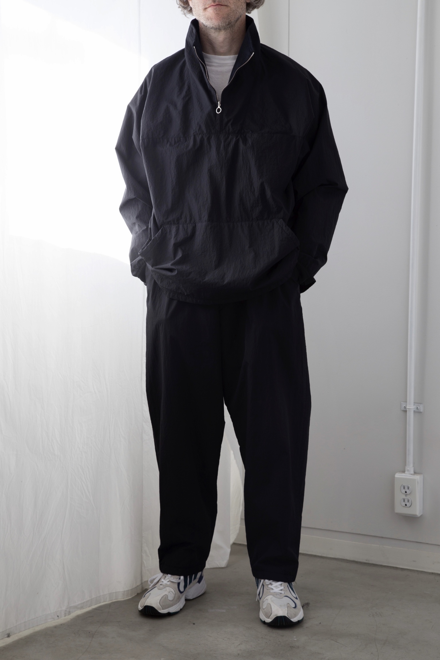 COMOLI 製品染 Nylon Anorak : TRUNK