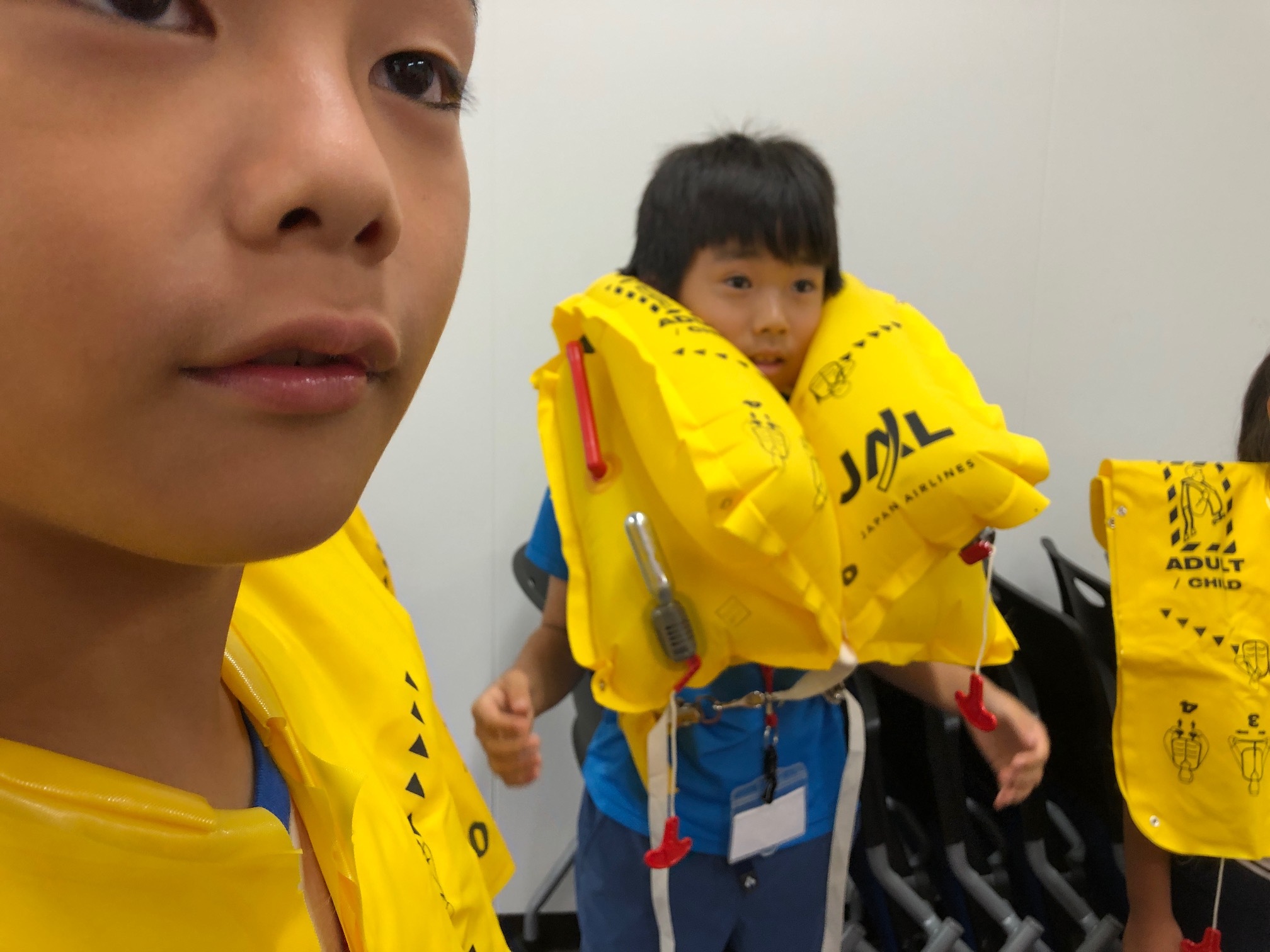 飛行機キャンプ〔1日目〕那覇空港のウラ側へ!JTA施設を見学。こんなに近くで飛行機を見ることができました!_d0363878_20212942.jpg