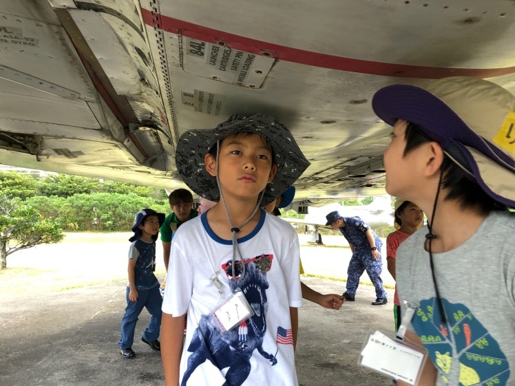 飛行機キャンプ〔1日目〕午後は海上自衛隊那覇航空基地でP-3C哨戒機などを見学。旅客機とは違う迫力に圧倒されました!_d0363878_20342863.jpg