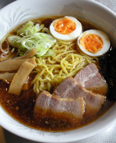 簡単手作りスープと焼豚の醤油ラーメン＜おうちごはんレシピ＞_b0124525_15292112.jpg