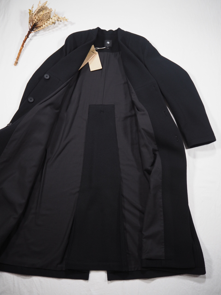 maison de soil V-collar coat_e0357389_15110380.jpg