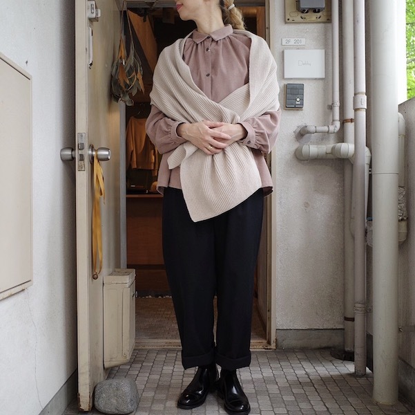 コーデュロイ の ブラウス_d0364239_19544775.jpg