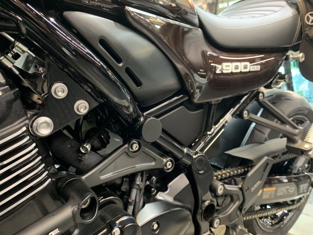 街中で見かけることも多くなった『Z900RS』そろそろ自分好みにカスタムはいかがですか??SCS上野新館_d0099181_16445134.jpg