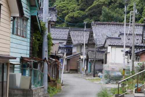 海界の村を歩く 日本海 飛島_d0147406_14351687.jpg