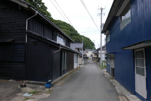 海界の村を歩く 日本海 飛島_d0147406_14363122.jpg