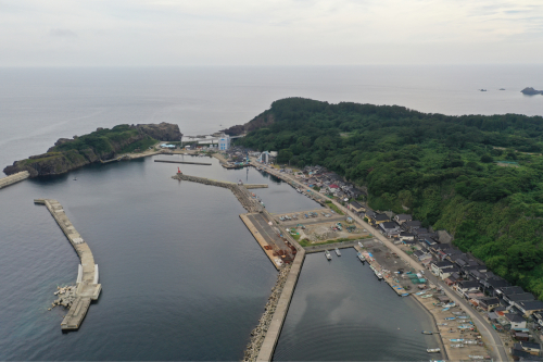 海界の村を歩く 日本海 飛島_d0147406_14542999.jpg