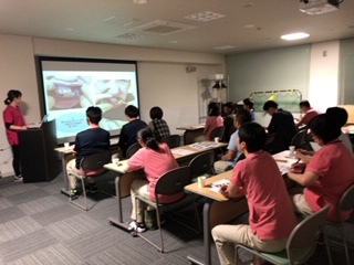 専門的口腔ケアと多職種がおこなう口腔ケアの連携^^_b0191221_21450512.jpg