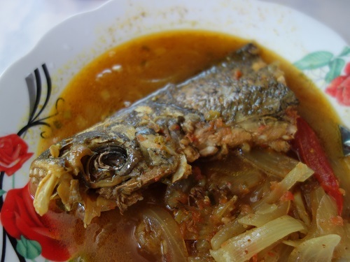 ユリマグアス市場でSUDADO DE PESCADO:魚のシチュー_c0030645_12191293.jpg