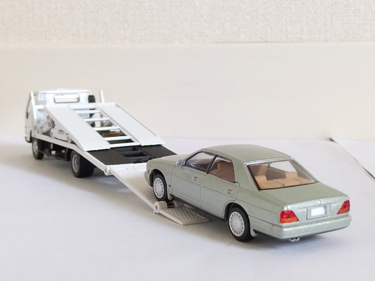 いすゞエルフ　花見台自動車　セフテーローダ　トミーテック　LV-N191a LV-N191a いすゞエルフ花見台自動車 セフテーローダ ビッグ