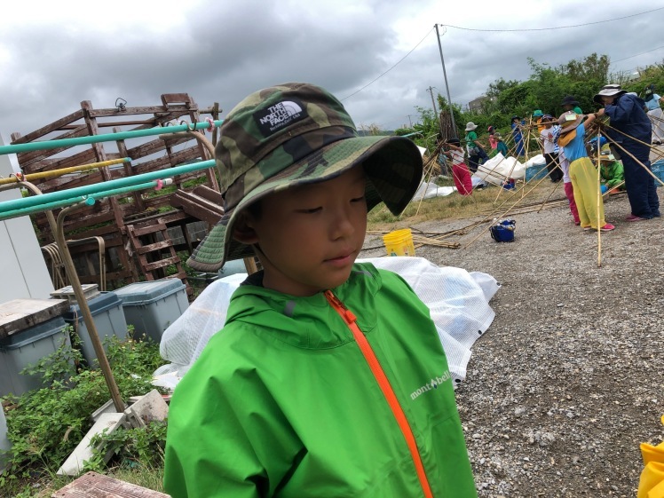 ひみつ基地キャンプ〔１日目〕各チーム自慢のひみつ基地が完成しました！夕食も基地の中でいただきます！_d0363878_15595290.jpg