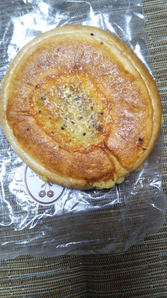 フィオラ 黒こしょうチーズ_f0076001_23313467.jpg