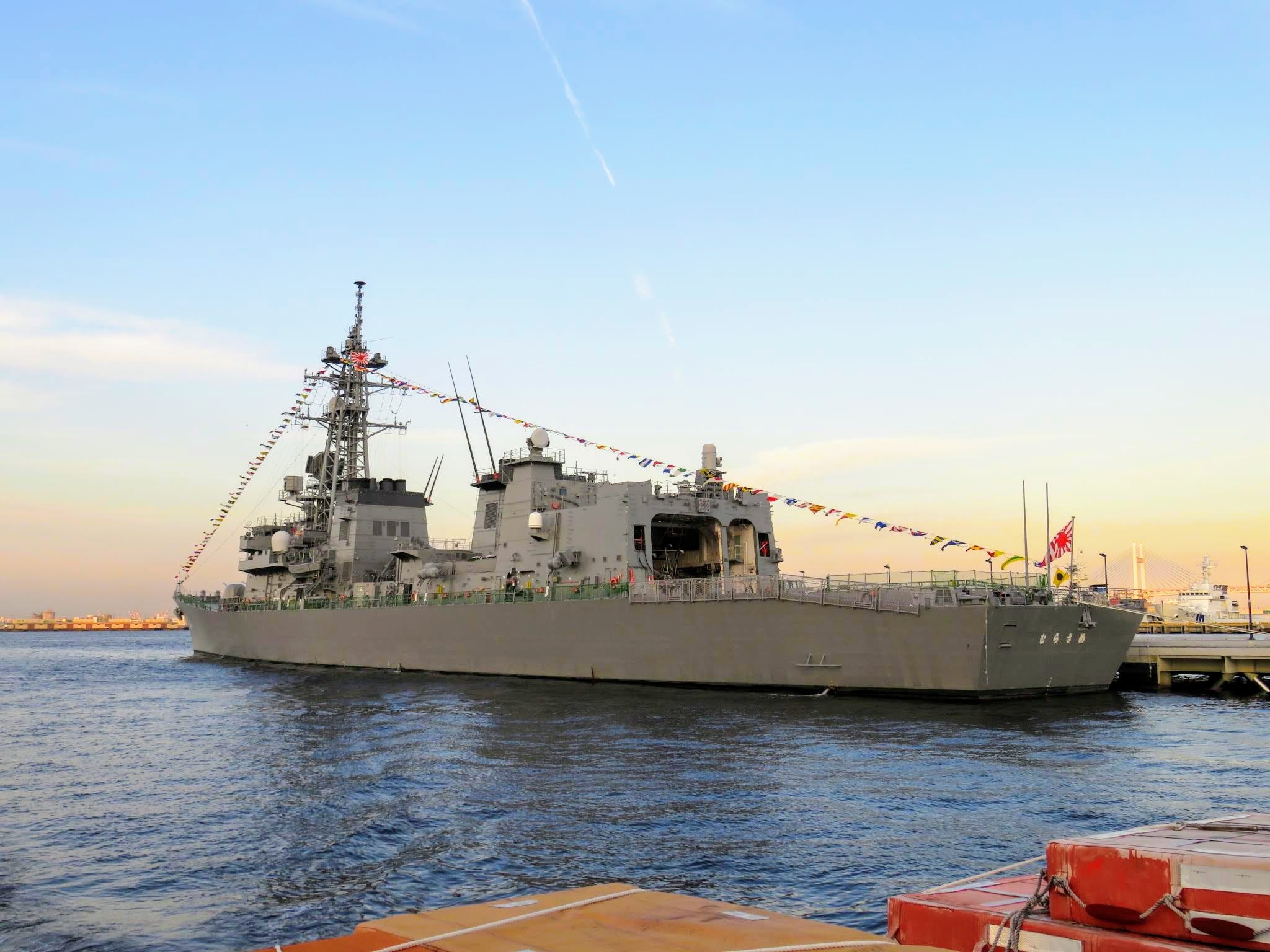 Fleetweek19横浜 護衛艦 むらさめ いぬのおなら Fleetweek19横浜 護衛艦 むらさめ いぬのおなら